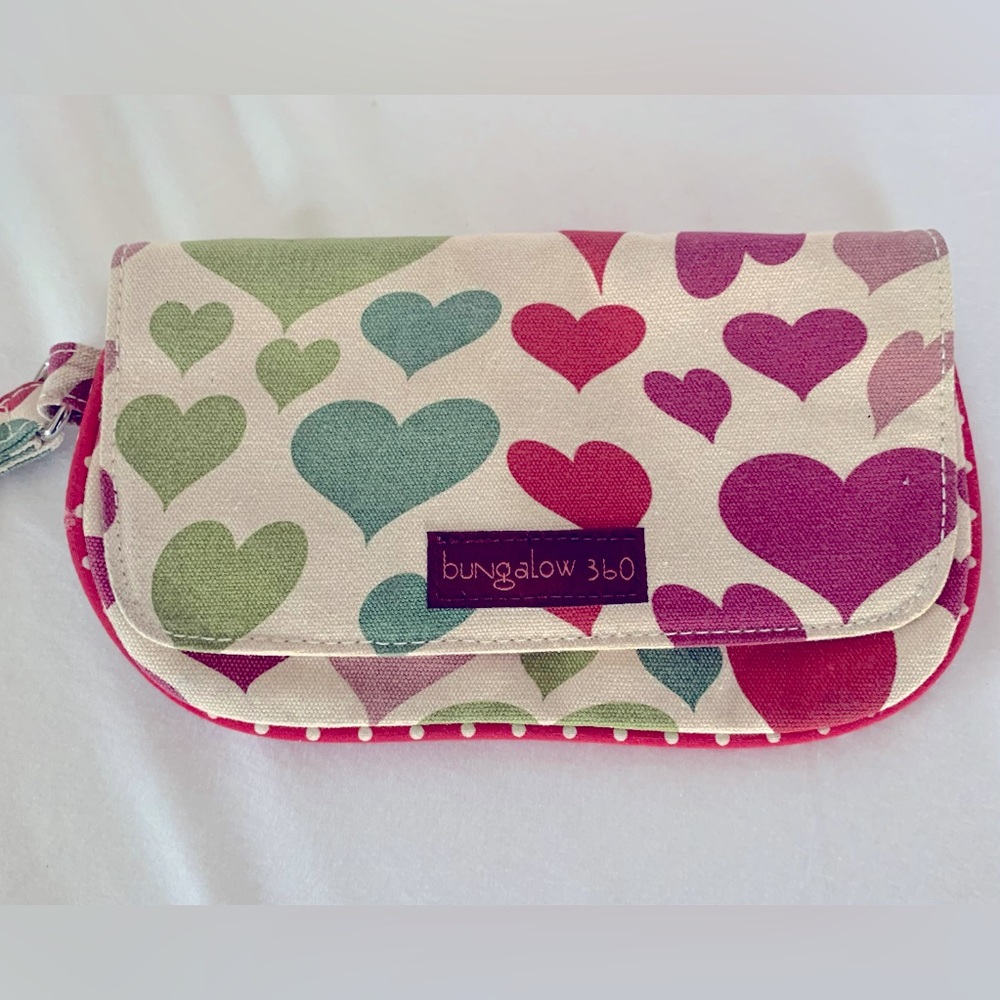 NWOT BUNGALOW 360 POUCH